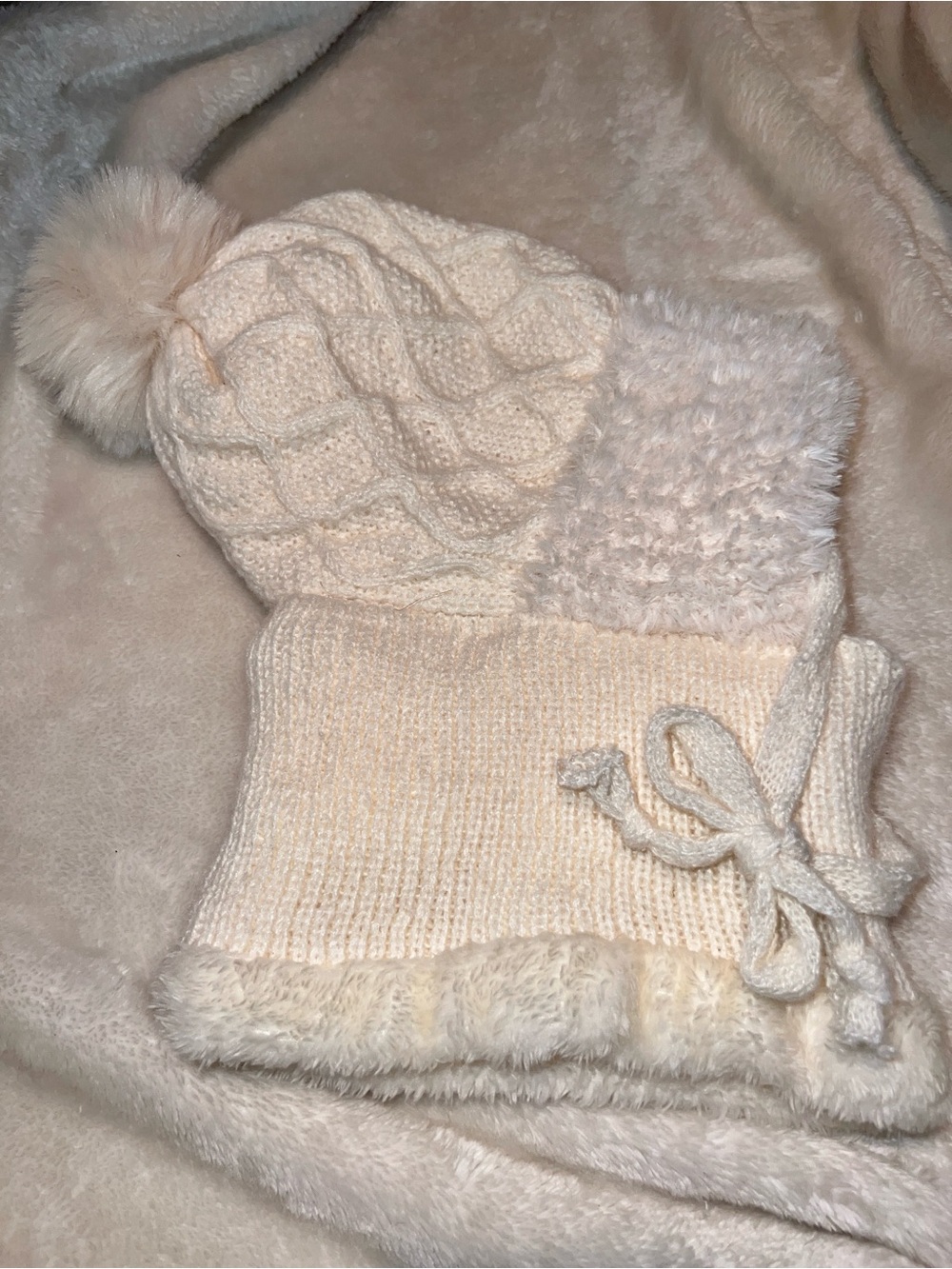 NWOT 🧣 VEGAN 3-in-1 CREAM BEIGE OFF-WHITE KNIT BEANIE/SCARF/FACE MASK COMBO HAT - Picture 4 of 13